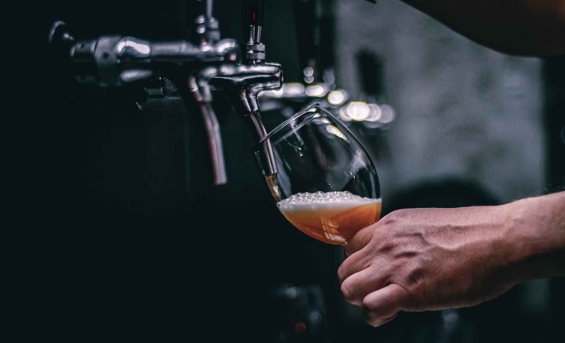 Blondie's Flint, Michigan Bartender Pouring Bell's Two Hearted Draft Craft Michigan Beer